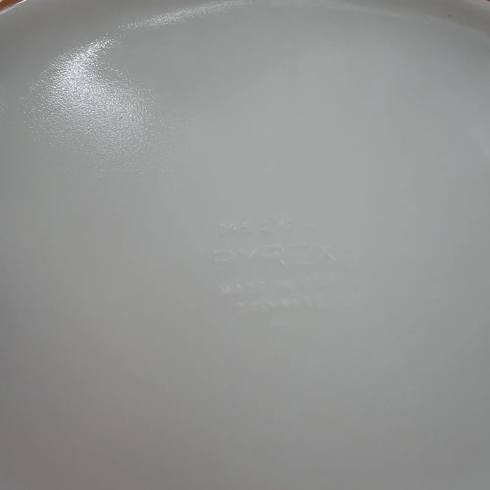 Vintage Pyrex Aztec Navajo 2 1/2 Quart #045 Oval Orange Casserole  with Lid